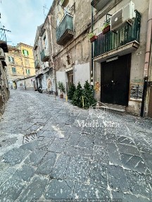 Portici, Via Gaetano Poli, 12
