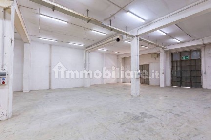 Napoli, Secondigliano, Via Raffaele Angiulli, 38