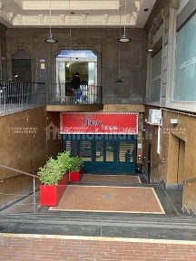 Locale commerciale in Vendita