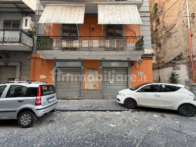 Napoli, Mercato, Via Giacomo Savarese, 28