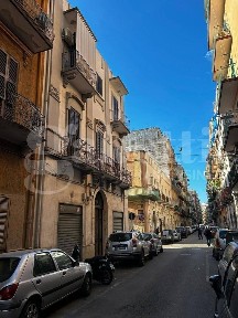 Trilocale via Diego Peluso, 43, Tre Carrare, Taranto