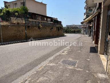 Napoli, Fuorigrotta, Via Mario Gigante, 98