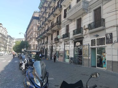 Locale commerciale in Vendita