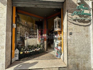 Attività commerciale in Vendita