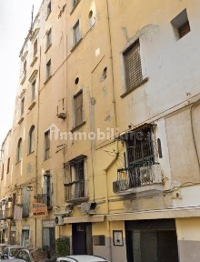 Napoli, Porto - Municipio, Rua Catalana, 117