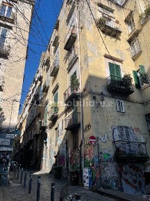 Napoli, Centro Storico, Via Pignatelli a San Giovanni Maggiore