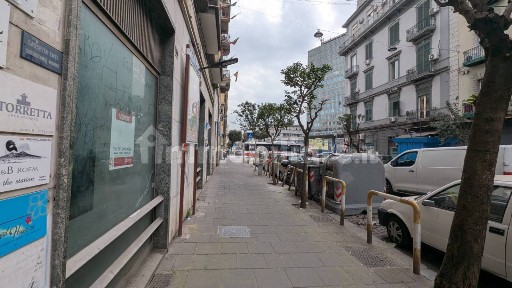 Napoli, Vasto, Via Firenze, 38