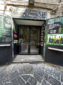 Locale commerciale in Vendita