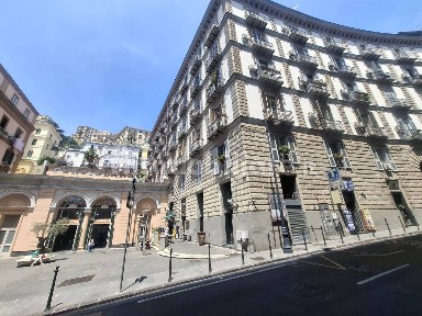 Napoli, Piazza Amedeo - Parco Margherita, Via del Parco Regina Margherita, 13