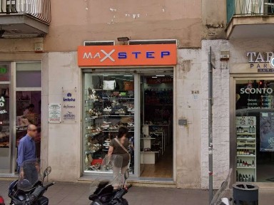 Locale commerciale in Vendita