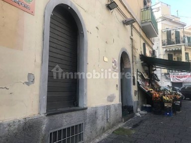 Locale commerciale in Vendita