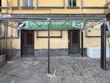Locale commerciale in Vendita