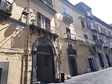 Locale commerciale in Vendita