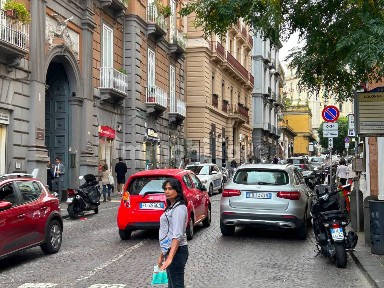 Locale commerciale in Vendita