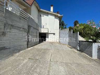 Villa a schiera via Civita 2, Villa Rosa, Martinsicuro