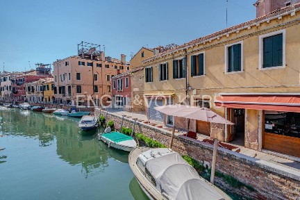 Bar in Affitto