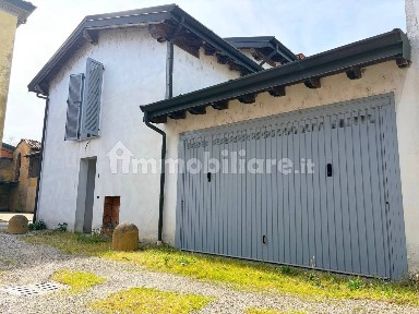 Terratetto unifamiliare via Rapari Pallavicini 2, Centro, Castelvetro Piacentino