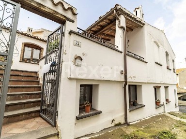 Villa unifamiliare Strada Statale Trasversale Sarda, Centro, Orosei