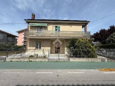 San Giovanni Teatino, Via Giuseppe Garibaldi, 46