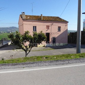 Sant'Eusanio del Sangro, Via Roma