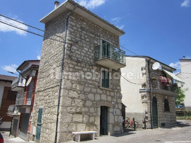 Terratetto unifamiliare piazza V. Emanuele 17, Giuliopoli, Rosello