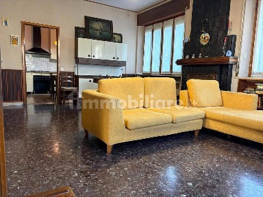 Terratetto unifamiliare viale Risorgimento, 21, Centro, Lugagnano Val d'Arda
