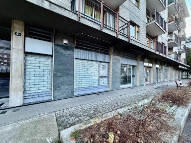 Locale commerciale in Vendita