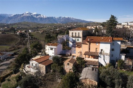 Sant'Eusanio del Sangro, Circonvallazione Maiella, 1