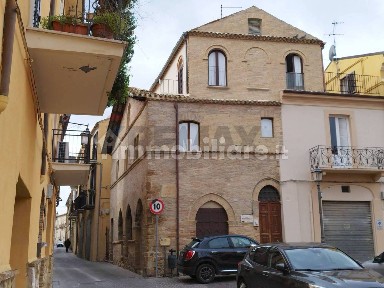 Terratetto unifamiliare piazza dei Frentani 1/2, Centro, Lanciano
