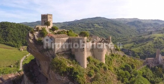Terratetto plurifamiliare C.da Macchie 37, Roccascalegna