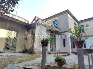 Ortona, Via Bengasi, 1