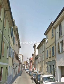 Piacenza, Piazzale Milano - Stazione, Via Trebbiola, 15