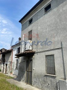 Terratetto unifamiliare 420 m², da ristrutturare, Centro, Gragnano Trebbiense