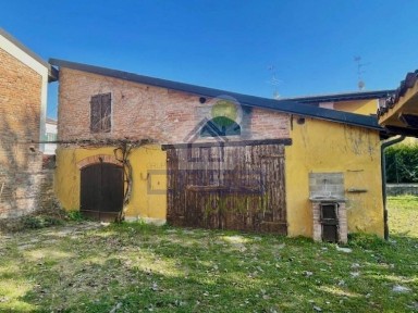 Terratetto unifamiliare via Bernini, Centro, Castelvetro Piacentino