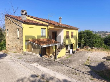Terratetto unifamiliare C.da San Leonardo 29, Bucchianico