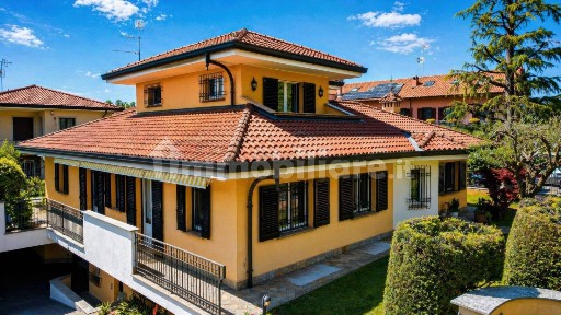 Villa unifamiliare via Col di Lana 15b, Cedrate, Gallarate