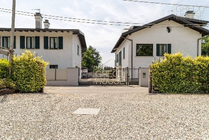Villa unifamiliare via per Casorate, Cardano al Campo