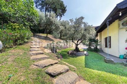 Villa unifamiliare via della Pineta 7, Centro, Vergiate