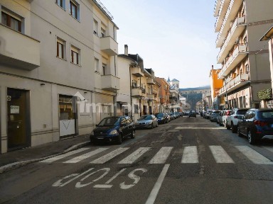 Locale commerciale in Affitto