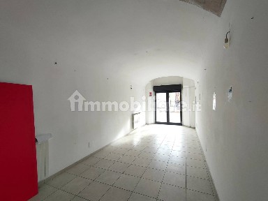 Locale commerciale in Affitto