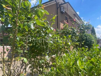 Terratetto unifamiliare 240 m², buono stato, Centro, Calendasco