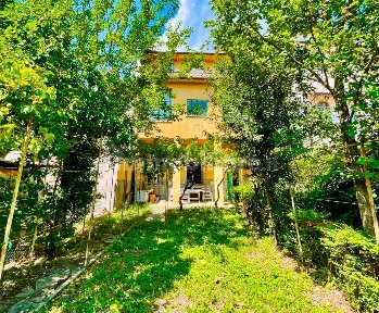 Terratetto plurifamiliare 300 m², Bobbio