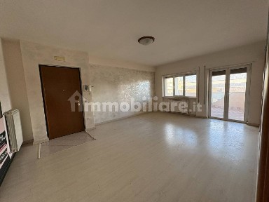 Locale commerciale in Affitto
