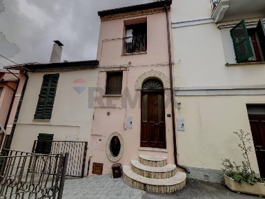 Terratetto plurifamiliare 75 m², buono stato, Centro, Paglieta