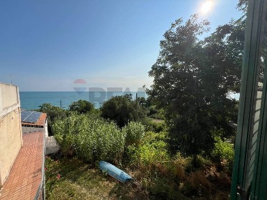 Terratetto plurifamiliare 200 m², buono stato, Ripari Bardella, Ortona