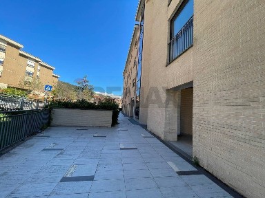 Locale commerciale in Affitto