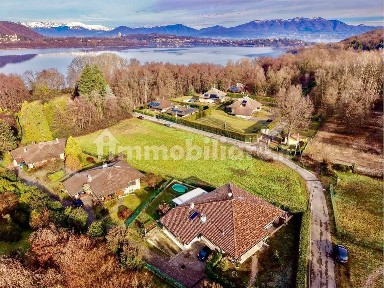 Villa unifamiliare via Lago, Corgeno, Vergiate