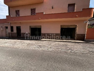Locale commerciale in Affitto