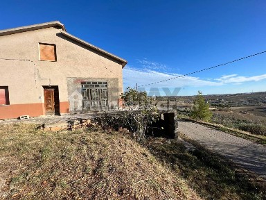 Terratetto unifamiliare 250 m², da ristrutturare, Sant'Eusanio del Sangro