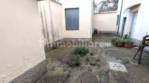 Prato, Centro Storico - San Francesco, Piazza Cardinale Niccolò